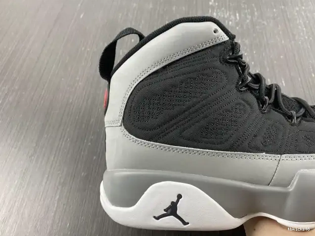 Reps TBkick Grey Retro 9 Particle CT8019-060 Jordan 0521